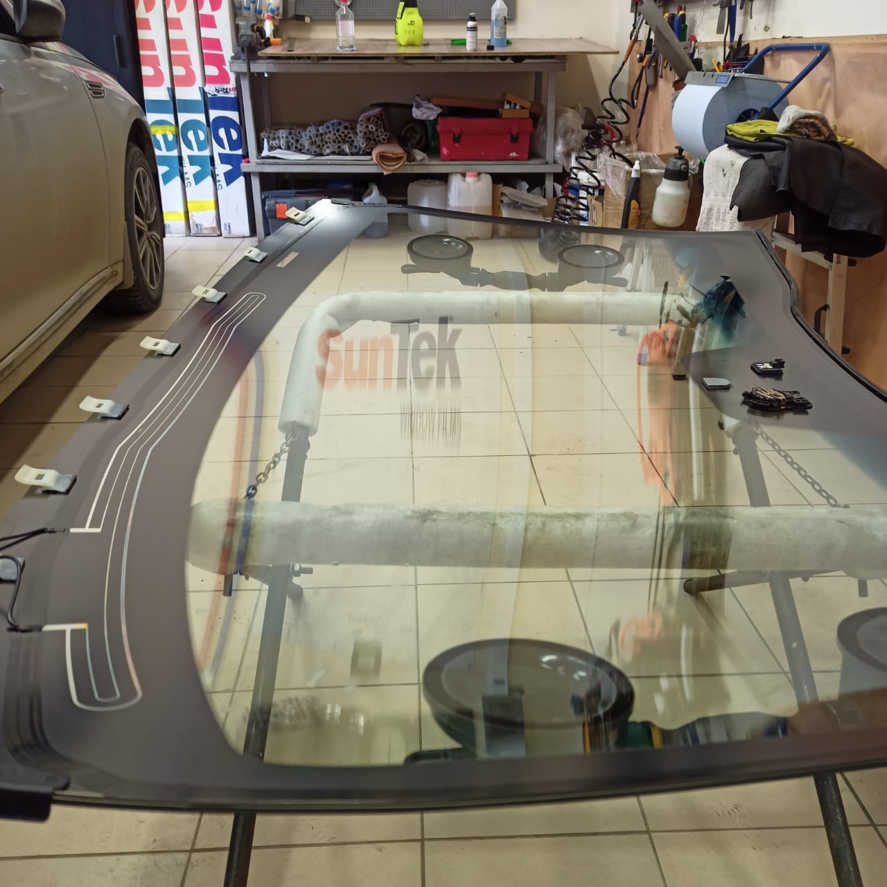 Установка ветрового стекла Kia Optima